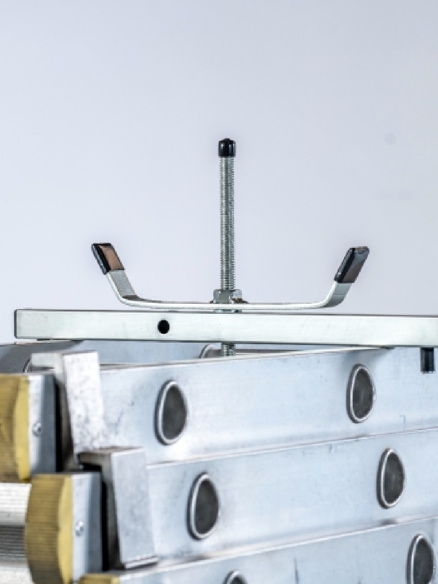 Van Guard Lockable Ladder Clamp